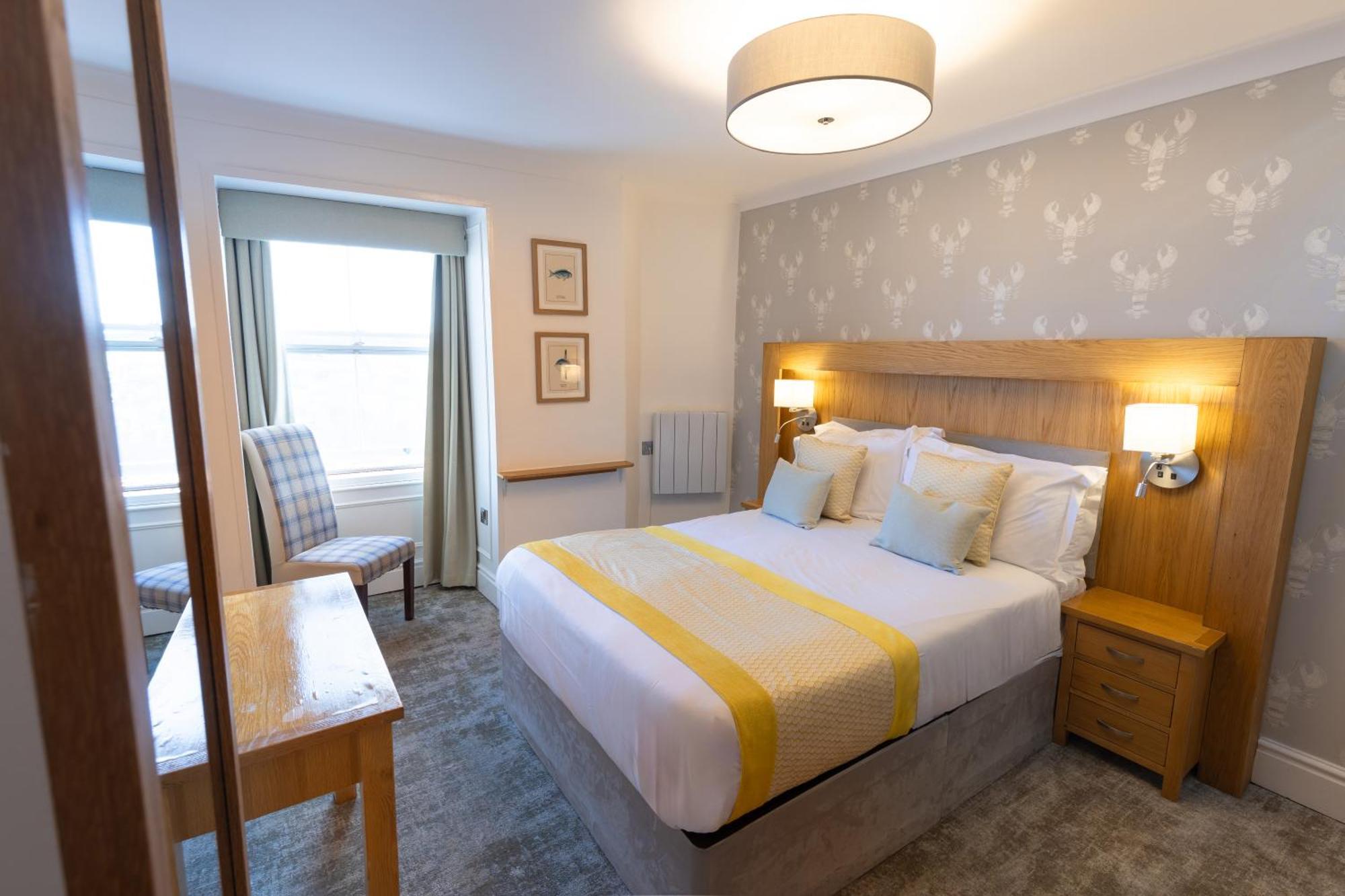 The Resolution Hotel Уитби Екстериор снимка