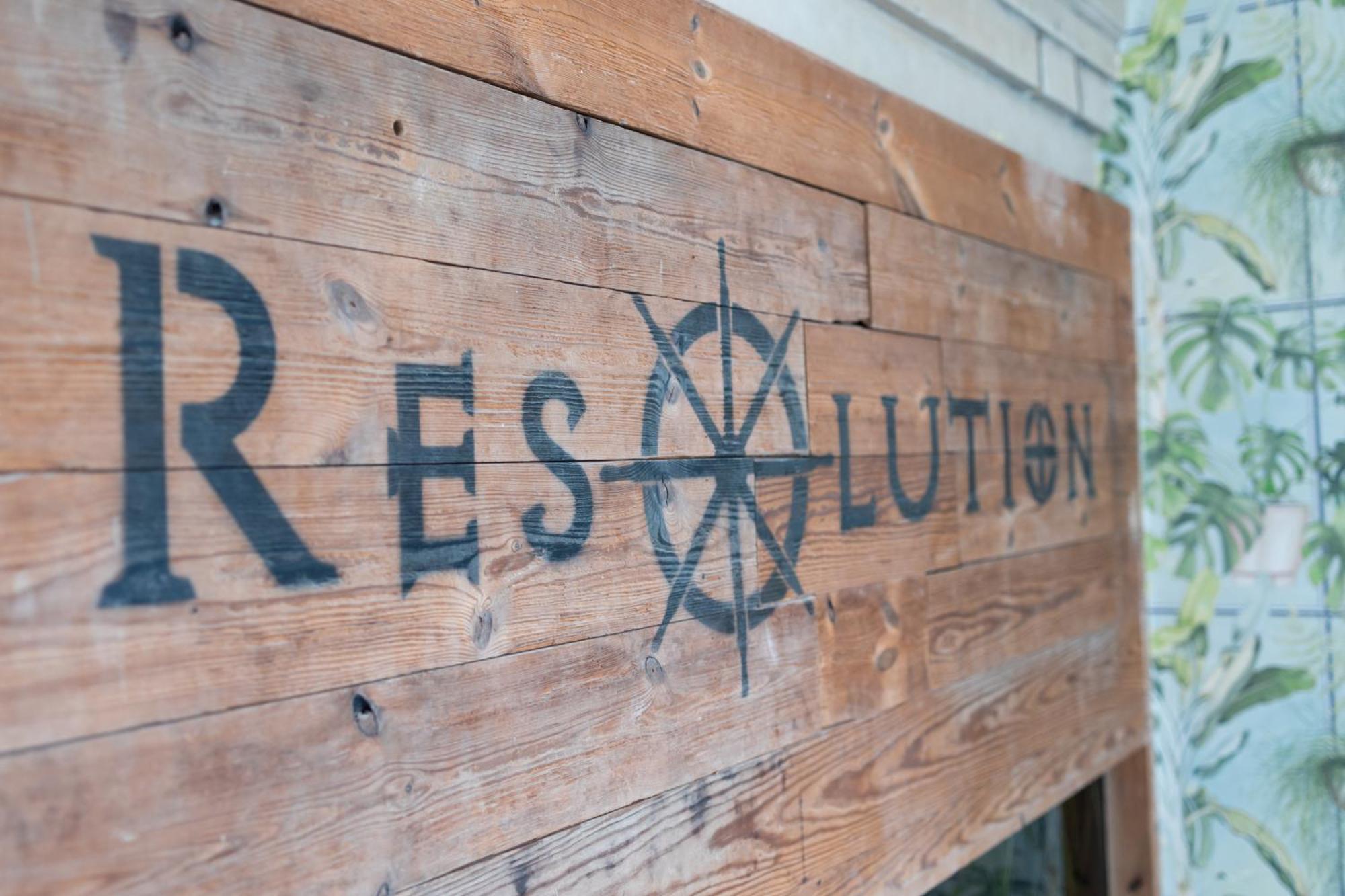 The Resolution Hotel Уитби Екстериор снимка