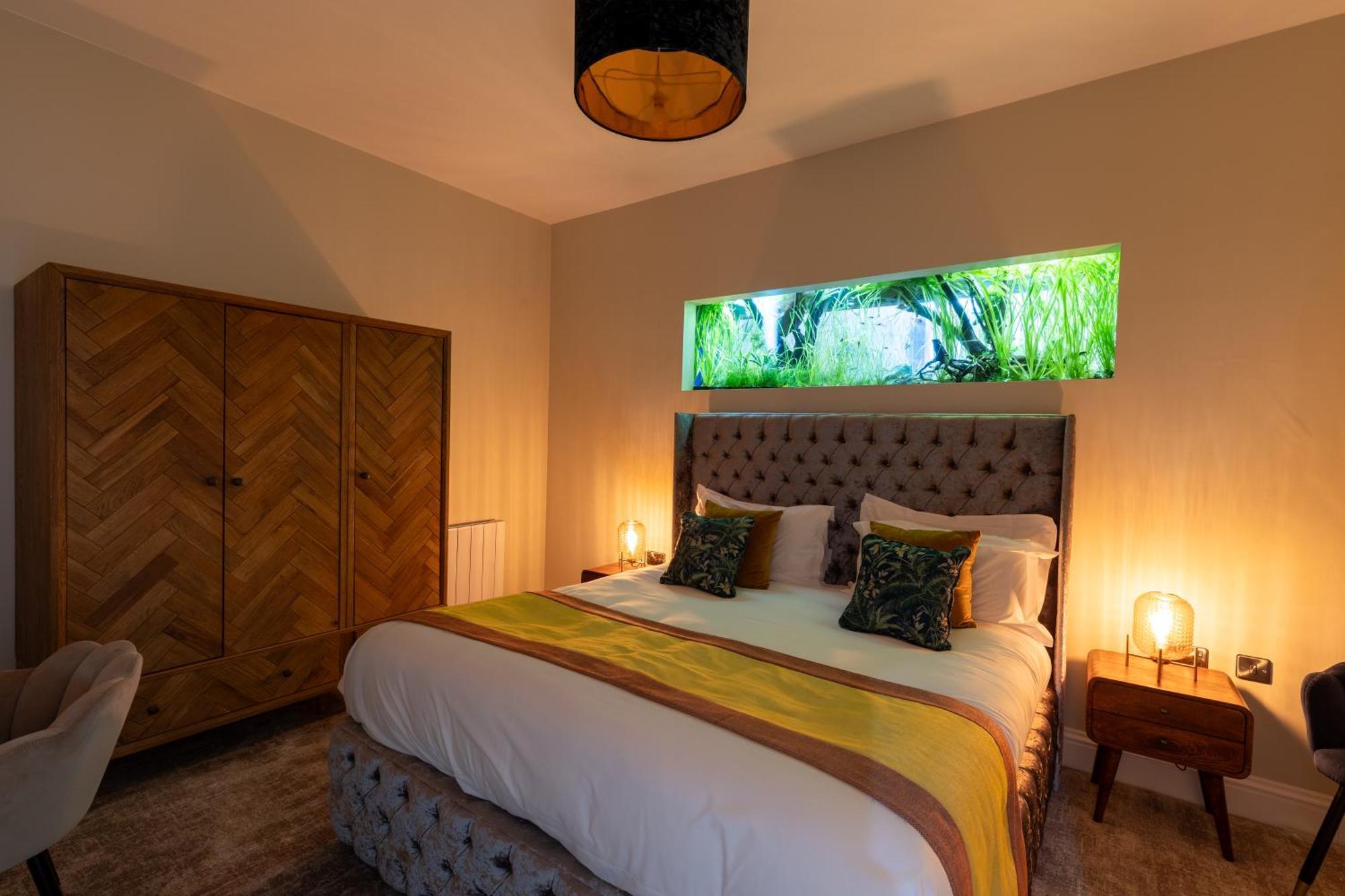 The Resolution Hotel Уитби Екстериор снимка