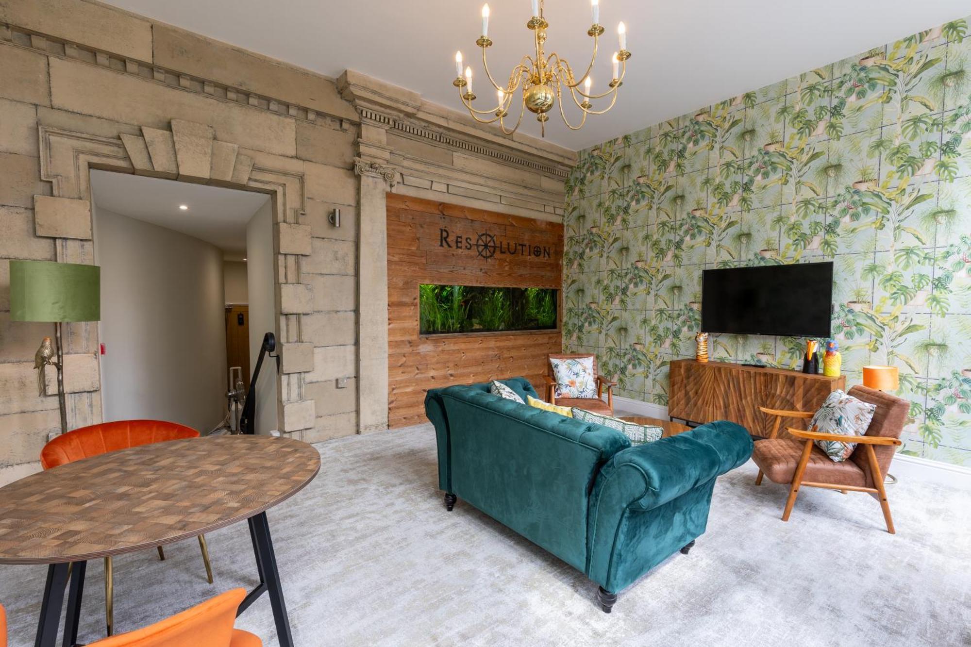 The Resolution Hotel Уитби Екстериор снимка